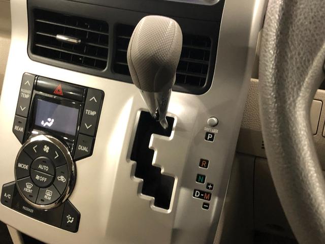 ノアＸ　車検整備付／走行距離８０４６７キロ／ＴＶレスナビ１年保証距離無制限　走行距離８０４６７キロ　車検整備付　ＴＶレスナビ　純正カーペットマット　助手席エアバッグ　ドリンクホルダー　オートエアコン（埼玉県）の中古車