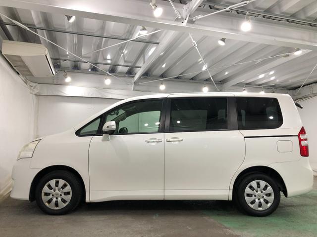 ノアＸ　車検整備付／走行距離８０４６７キロ／ＴＶレスナビ１年保証距離無制限　走行距離８０４６７キロ　車検整備付　ＴＶレスナビ　純正カーペットマット　助手席エアバッグ　ドリンクホルダー　オートエアコン（埼玉県）の中古車