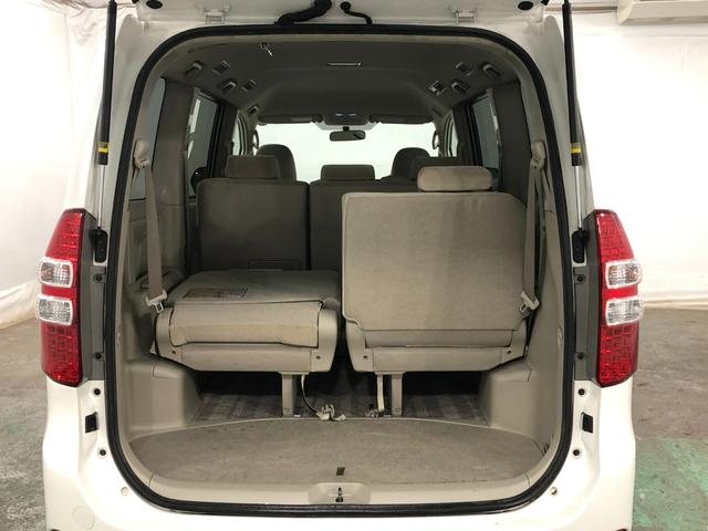 ノアＸ　車検整備付／走行距離８０４６７キロ／ＴＶレスナビ１年保証距離無制限　走行距離８０４６７キロ　車検整備付　ＴＶレスナビ　純正カーペットマット　助手席エアバッグ　ドリンクホルダー　オートエアコン（埼玉県）の中古車