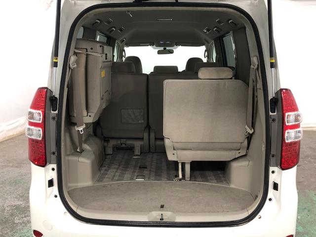 ノアＸ　車検整備付／走行距離８０４６７キロ／ＴＶレスナビ１年保証距離無制限　走行距離８０４６７キロ　車検整備付　ＴＶレスナビ　純正カーペットマット　助手席エアバッグ　ドリンクホルダー　オートエアコン（埼玉県）の中古車