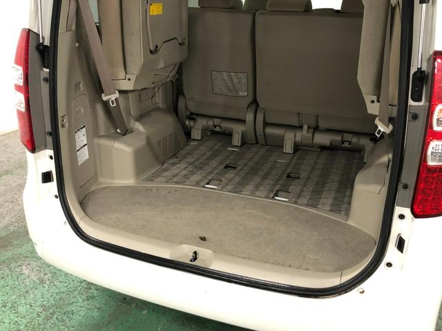 ノアＸ　車検整備付／走行距離８０４６７キロ／ＴＶレスナビ１年保証距離無制限　走行距離８０４６７キロ　車検整備付　ＴＶレスナビ　純正カーペットマット　助手席エアバッグ　ドリンクホルダー　オートエアコン（埼玉県）の中古車