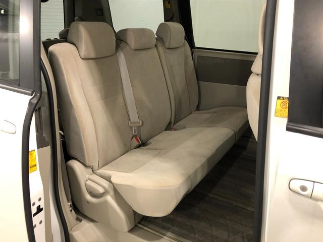 ノアＸ　車検整備付／走行距離８０４６７キロ／ＴＶレスナビ１年保証距離無制限　走行距離８０４６７キロ　車検整備付　ＴＶレスナビ　純正カーペットマット　助手席エアバッグ　ドリンクホルダー　オートエアコン（埼玉県）の中古車
