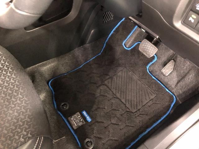 ロッキープレミアムＧ　ＨＥＶ　走行距離５６１４キロ／ナビ／ドラレコ１年保証距離無制限　走行距離５６１４キロ　９インチフルセグナビ　パノラマモニター　ドラレコ　マット　サイドエアバッグ　ＬＥＤヘッドランプ　アイドリングストップ　シートヒーター　オート格納式ドアミラー（埼玉県）の中古車