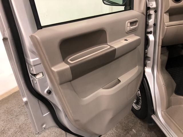 エブリイＰＣ　走行距離５４３５３キロ／フルセグナビ／純正フロアマット１年保証距離無制限　走行距離５４３５３キロ　フルセグナビ　ブルートゥース　純正フロアマット　助手席エアバッグ　両側スライドドア　ドリンクホルダー（埼玉県）の中古車