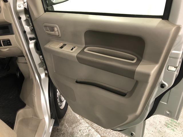 エブリイＰＣ　走行距離５４３５３キロ／フルセグナビ／純正フロアマット１年保証距離無制限　走行距離５４３５３キロ　フルセグナビ　ブルートゥース　純正フロアマット　助手席エアバッグ　両側スライドドア　ドリンクホルダー（埼玉県）の中古車