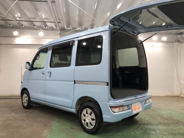 ハイゼットカーゴクルーズターボＳＡIII　４ＷＤ／走行２２７８７キロ／ナビ１年保証距離無制限　走行距離２２７８７キロ　フルセグナビ　バックカメラ　ブルートゥース　純正マット　助手席エアバッグ　オートマチックハイビーム　ＬＥＤヘッドランプ　アイドリングストップ（埼玉県）の中古車