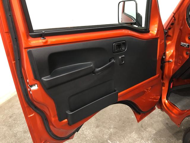 ハイゼットトラックジャンボＳＡIIIｔ　４ＷＤ／ＭＴ車／走行距離１９５９１キロ１年保証距離無制限　走行１９５９１キロ　４ＷＤ　ＭＴ　ルーフキャリア　Ｃソナー　オートライト　ＬＥＤヘッドランプ　助手席エアバック　純正マット　パワーウィンドウ　５速マニュアル　横滑り防止システム（埼玉県）の中古車