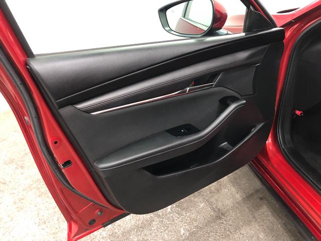ＭＡＺＤＡ３ファストバック１５Ｓツーリング一年保証・走行距離無制限　走行距離４６１３２キロ　フルセグナビ　ブルートゥース　ＵＳＢ　全周囲カメラ　ＤＶＤ再生　ドラレコ　ＬＥＤヘッドランプ　アイドリングストップ（埼玉県）の中古車