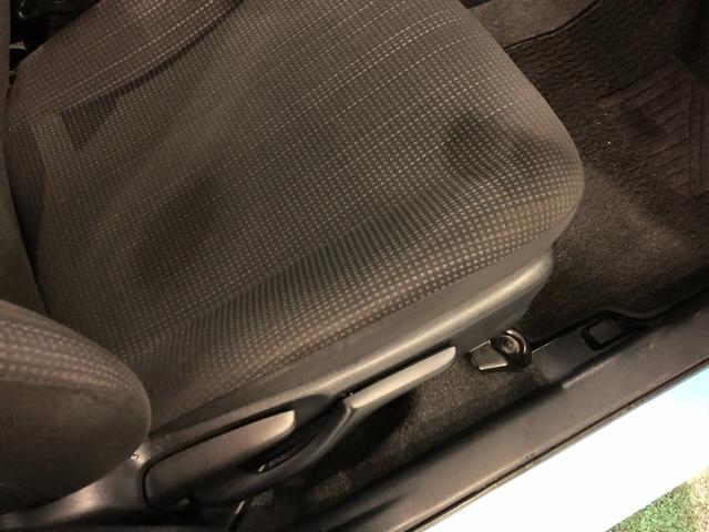 ヴィッツＦ　車検整備付／走行距離４３０９４キロ／ワンセグナビ／マット１年保証距離無制限　走行距離４３０９４キロ　ワンセグナビ　ブルートゥース　ドラレコ　純正カーペットマット　助手席エアバッグ　ＬＥＤヘッドランプ　アイドリングストップ（埼玉県）の中古車