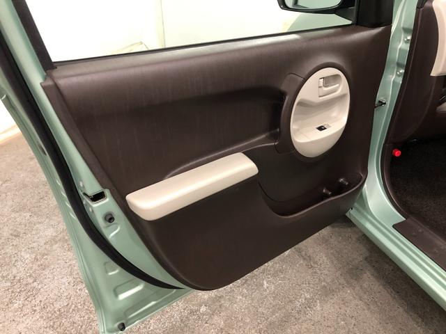 パッソプラスハナ　雹害／走行距離６７０７７キロ／ワンセグナビ１年保証距離無制限　走行距離６７０７７キロ　ワンセグナビ　バックカメラ　ブルートゥース　純正カーペットマット　助手席エアバッグ　オートエアコン（埼玉県）の中古車