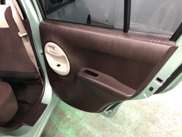 パッソプラスハナ　雹害／走行距離６７０７７キロ／ワンセグナビ１年保証距離無制限　走行距離６７０７７キロ　ワンセグナビ　バックカメラ　ブルートゥース　純正カーペットマット　助手席エアバッグ　オートエアコン（埼玉県）の中古車