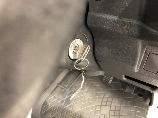 ハイゼットトラックスタンダード　車検整備付／ＭＴ車／走行距離１６１１３キロ１年保証距離無制限　走行距離１６１１３キロ　車検整備付　ＭＴ５速　ＦＭＡＭラジオ　純正フロアマット　助手席エアバッグ　マニュアルエアコン（埼玉県）の中古車