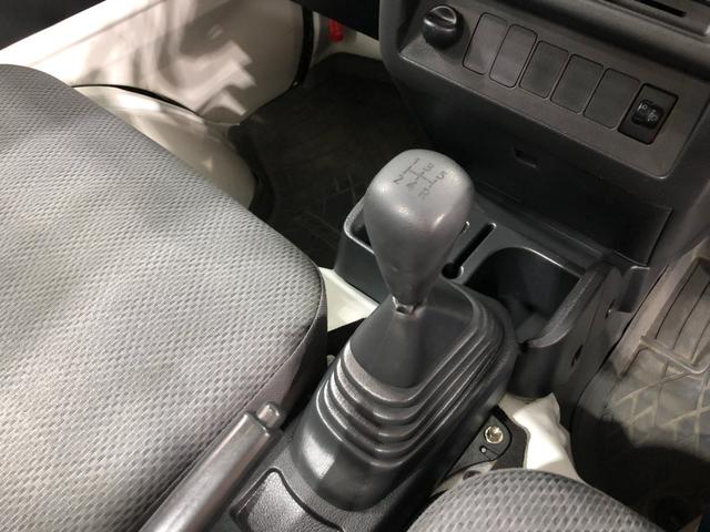 ハイゼットトラックスタンダード　車検整備付／ＭＴ車／走行距離１６１１３キロ１年保証距離無制限　走行距離１６１１３キロ　車検整備付　ＭＴ５速　ＦＭＡＭラジオ　純正フロアマット　助手席エアバッグ　マニュアルエアコン（埼玉県）の中古車