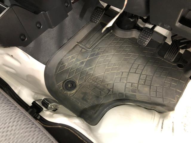 ハイゼットトラックスタンダード　車検整備付／ＭＴ車／走行距離１６１１３キロ１年保証距離無制限　走行距離１６１１３キロ　車検整備付　ＭＴ５速　ＦＭＡＭラジオ　純正フロアマット　助手席エアバッグ　マニュアルエアコン（埼玉県）の中古車