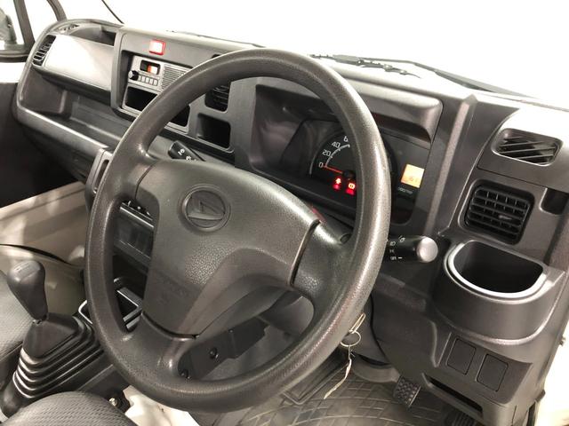 ハイゼットトラックスタンダード　車検整備付／ＭＴ車／走行距離１６１１３キロ１年保証距離無制限　走行距離１６１１３キロ　車検整備付　ＭＴ５速　ＦＭＡＭラジオ　純正フロアマット　助手席エアバッグ　マニュアルエアコン（埼玉県）の中古車