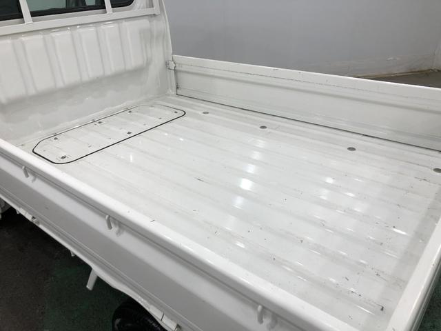 ハイゼットトラックスタンダード　車検整備付／ＭＴ車／走行距離１６１１３キロ１年保証距離無制限　走行距離１６１１３キロ　車検整備付　ＭＴ５速　ＦＭＡＭラジオ　純正フロアマット　助手席エアバッグ　マニュアルエアコン（埼玉県）の中古車
