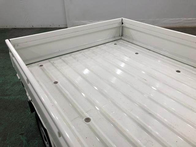 ハイゼットトラックスタンダード　車検整備付／ＭＴ車／走行距離１６１１３キロ１年保証距離無制限　走行距離１６１１３キロ　車検整備付　ＭＴ５速　ＦＭＡＭラジオ　純正フロアマット　助手席エアバッグ　マニュアルエアコン（埼玉県）の中古車