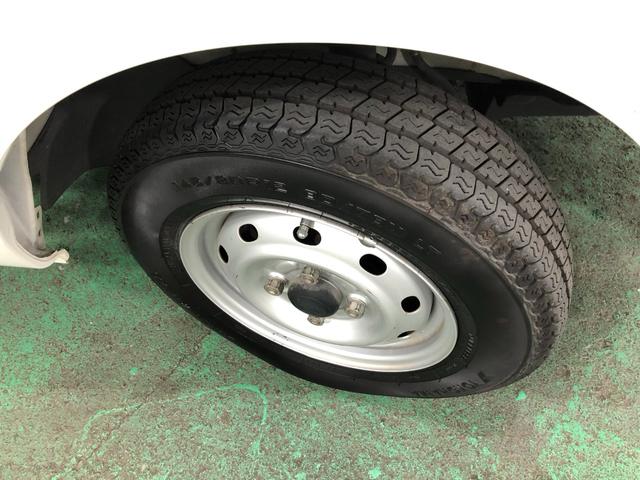 ハイゼットトラックスタンダード　車検整備付／ＭＴ車／走行距離１６１１３キロ１年保証距離無制限　走行距離１６１１３キロ　車検整備付　ＭＴ５速　ＦＭＡＭラジオ　純正フロアマット　助手席エアバッグ　マニュアルエアコン（埼玉県）の中古車