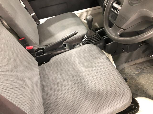 ハイゼットトラックスタンダード　車検整備付／ＭＴ車／走行距離１６１１３キロ１年保証距離無制限　走行距離１６１１３キロ　車検整備付　ＭＴ５速　ＦＭＡＭラジオ　純正フロアマット　助手席エアバッグ　マニュアルエアコン（埼玉県）の中古車