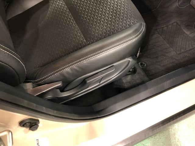 ロッキープレミアムＧ　走行距離１７９８５キロ／ディスプレイオーディオ１年保証距離無制限　走行距離１７９８５キロ　ディスプレイオーディオ　パノラマモニター　ブルートゥース　純正マット　サイドエアバッグ　ＬＥＤヘッドランプ　アイドリングストップ　シートヒーター　キーフリー（埼玉県）の中古車