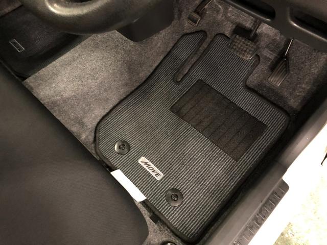 ムーヴカスタム　ＲＳ　走行距離２９６３９キロ／フルセグナビ／マット１年保証距離無制限　走行距離２９６３９キロ　フルセグナビ　バックカメラ　ブルートゥース　純正カーペットマット　助手席エアバッグ　オートライト　ＬＥＤヘッドランプ　アイドリングストップ（埼玉県）の中古車