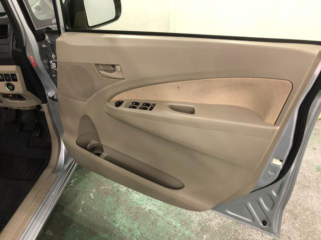 ムーヴＸ　走行距離２０５５５キロ／ＣＤチューナー／マット／バイザー１年保証距離無制限　走行距離２０５５５キロ　ＣＤチューナー　純正カーペットマット　ワイドバイザー　助手席エアバッグ　アイドリングストップ　プッシュボタンスタート（埼玉県）の中古車