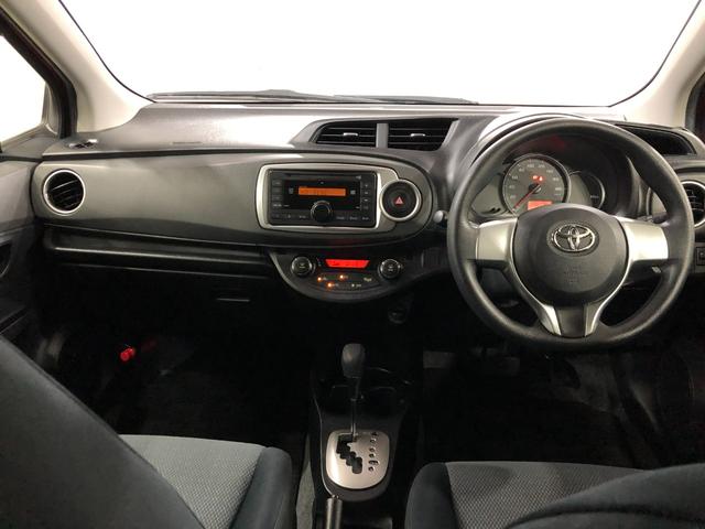 ヴィッツＦ　スマイルエディション　車検整備付／走行距離７６９６１キロ１年保証距離無制限　走行距離７６９６１キロ　車検整備付　純正カーペットマット　助手席エアバッグ　オートライト　オートエアコン　電動格納式ドアミラー（埼玉県）の中古車