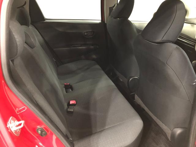 ヴィッツＦ　スマイルエディション　車検整備付／走行距離７６９６１キロ１年保証距離無制限　走行距離７６９６１キロ　車検整備付　純正カーペットマット　助手席エアバッグ　オートライト　オートエアコン　電動格納式ドアミラー（埼玉県）の中古車