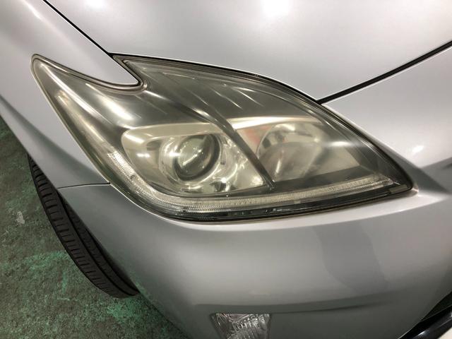 プリウスＳ　走行距離８６４６６キロ／ナビ／バックカメラ一年保証・走行距離無制限　走行距離８６４６６キロ　ワンセグナビ　ブルートゥース　バックカメラ　サイドエアバック　オートライト　ＨＩＤヘッドライト（埼玉県）の中古車