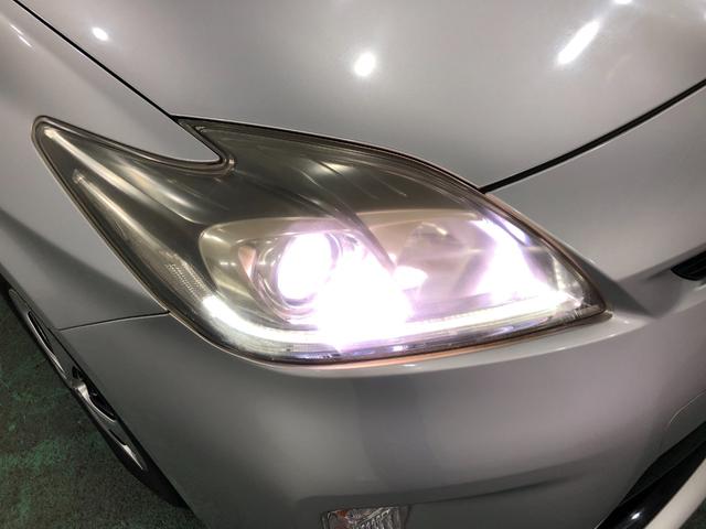 プリウスＳ　走行距離８６４６６キロ／ナビ／バックカメラ一年保証・走行距離無制限　走行距離８６４６６キロ　ワンセグナビ　ブルートゥース　バックカメラ　サイドエアバック　オートライト　ＨＩＤヘッドライト（埼玉県）の中古車