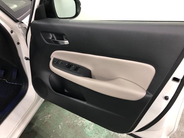 フィットｅ：ＨＥＶホーム　２０周年特別仕様車　メゾン　車検整備付１年保証距離無制限　走行距離１８４６３キロ　ＴＶレスナビ　バックカメラ　ブルートゥース　純正マット　サイドエアバッグ　クリアランスソナー　ＬＥＤヘッドランプ　シートヒーター　電動パーキングブレーキ（埼玉県）の中古車