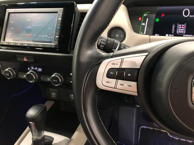 フィットｅ：ＨＥＶホーム　２０周年特別仕様車　メゾン　車検整備付１年保証距離無制限　走行距離１８４６３キロ　ＴＶレスナビ　バックカメラ　ブルートゥース　純正マット　サイドエアバッグ　クリアランスソナー　ＬＥＤヘッドランプ　シートヒーター　電動パーキングブレーキ（埼玉県）の中古車
