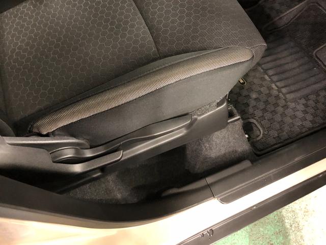 クロスビーハイブリッドＭＺ　走行距離５６０５８キロ／ＬＥＤヘッドランプ１年保証距離無制限　走行距離５６０５８キロ　純正カーペットマット　サイドエアバッグ　クリアランスソナー　オートライト　ＬＥＤヘッドランプ　アイドリングストップ（埼玉県）の中古車