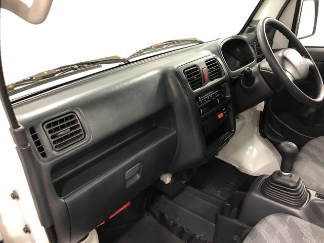 スクラムトラックＫＣスペシャル　車検整備付　５ＭＴ　ＡＭ・ＦＭラジオ一年保証・走行距離無制限　走行距離８３３９４キロ　助手席エアバック　純正カーペットマット　ＡＭ・ＦＭラジオ　マニュアル車　車検整備付（東京都）の中古車