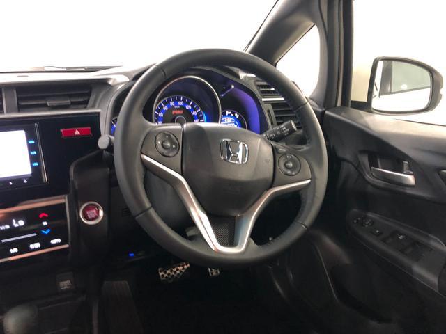 フィットＲＳ　ＣＶＴ　フルノーマル　ナビ　バックカメラ　車検２年付禁煙車　１年保証・走行距離無制限　走行距離３２２７０キロ　ホンダ純正ナビ　ワンセグＴＶ　ＤＶＤ　ＢＴオーディオ　バックカメラ　ＥＴＣ　オートライト　純正アルミホイール　純正フロアマット（埼玉県）の中古車