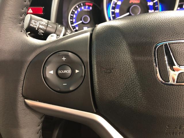 フィットＲＳ　ＣＶＴ　フルノーマル　ナビ　バックカメラ　車検２年付禁煙車　１年保証・走行距離無制限　走行距離３２２７０キロ　ホンダ純正ナビ　ワンセグＴＶ　ＤＶＤ　ＢＴオーディオ　バックカメラ　ＥＴＣ　オートライト　純正アルミホイール　純正フロアマット（埼玉県）の中古車