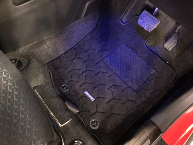 ロッキープレミアム　走行２９５４８キロ／メッキパーツ／ナビパノラマ保証１年間・距離無制限付き　ナビパノラマ　キーフリー　オートエアコン　シートヒーター　ＵＳＢ入力端子　オートライト　アイドリングストップ　　ＬＥＤヘッドライト（埼玉県）の中古車