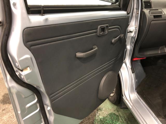 ハイゼットカーゴデッキバンＬ　４ＷＤ／ナビ一年保証・走行距離無制限　走行距離２９１５６キロ　助手席エアバック　純正カーペットマット　ワンセグナビ　バックカメラ　４ＷＤ（埼玉県）の中古車