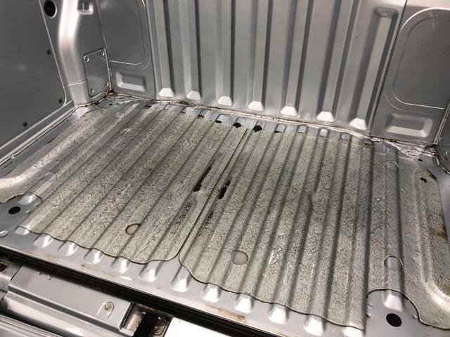 ハイゼットカーゴデッキバンＬ　４ＷＤ／ナビ一年保証・走行距離無制限　走行距離２９１５６キロ　助手席エアバック　純正カーペットマット　ワンセグナビ　バックカメラ　４ＷＤ（埼玉県）の中古車