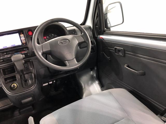 ハイゼットカーゴデッキバンＬ　４ＷＤ／ナビ一年保証・走行距離無制限　走行距離２９１５６キロ　助手席エアバック　純正カーペットマット　ワンセグナビ　バックカメラ　４ＷＤ（埼玉県）の中古車