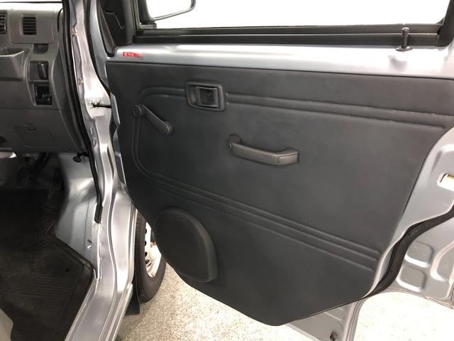 ハイゼットカーゴデッキバンＬ　４ＷＤ／ナビ一年保証・走行距離無制限　走行距離２９１５６キロ　助手席エアバック　純正カーペットマット　ワンセグナビ　バックカメラ　４ＷＤ（埼玉県）の中古車