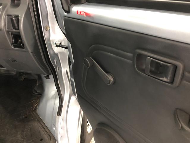ハイゼットカーゴデッキバンＬ　４ＷＤ／ナビ一年保証・走行距離無制限　走行距離２９１５６キロ　助手席エアバック　純正カーペットマット　ワンセグナビ　バックカメラ　４ＷＤ（埼玉県）の中古車