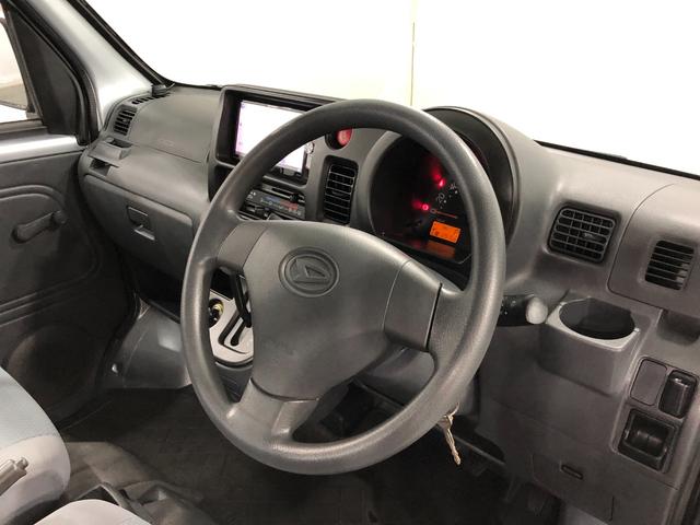 ハイゼットカーゴデッキバンＬ　４ＷＤ／ナビ一年保証・走行距離無制限　走行距離２９１５６キロ　助手席エアバック　純正カーペットマット　ワンセグナビ　バックカメラ　４ＷＤ（埼玉県）の中古車