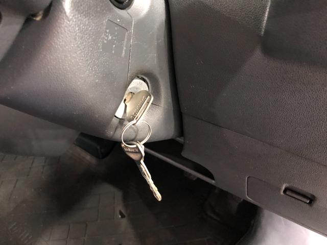 ハイゼットカーゴデッキバンＬ　４ＷＤ／ナビ一年保証・走行距離無制限　走行距離２９１５６キロ　助手席エアバック　純正カーペットマット　ワンセグナビ　バックカメラ　４ＷＤ（埼玉県）の中古車