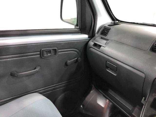 ハイゼットカーゴデッキバンＬ　４ＷＤ／ナビ一年保証・走行距離無制限　走行距離２９１５６キロ　助手席エアバック　純正カーペットマット　ワンセグナビ　バックカメラ　４ＷＤ（埼玉県）の中古車