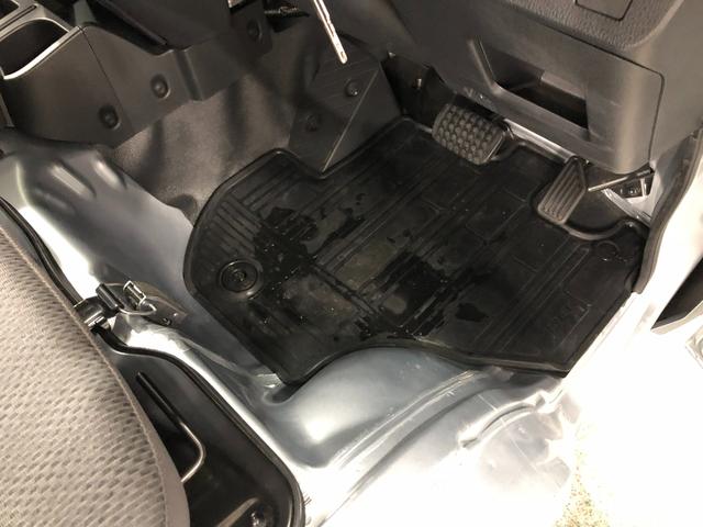 ハイゼットトラックスタンダードＳＡIIIｔ　幌／４ＷＤ／走行距離２０５５キロ１年保証距離無制限　走行距離２０５５キロ　４ＷＤ　ＦＭＡＭラジオ　純正フロアマット　クリアランスソナー　オートライト　ＬＥＤヘッドランプ　キーレスエントリー　スマートアシスト３ｔ（埼玉県）の中古車