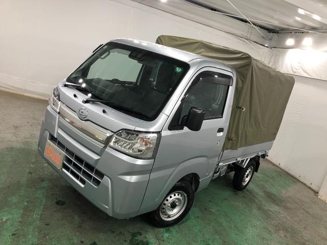 ハイゼットトラックスタンダードＳＡIIIｔ　幌／４ＷＤ／走行距離２０５５キロ１年保証距離無制限　走行距離２０５５キロ　４ＷＤ　ＦＭＡＭラジオ　純正フロアマット　クリアランスソナー　オートライト　ＬＥＤヘッドランプ　キーレスエントリー　スマートアシスト３ｔ（埼玉県）の中古車