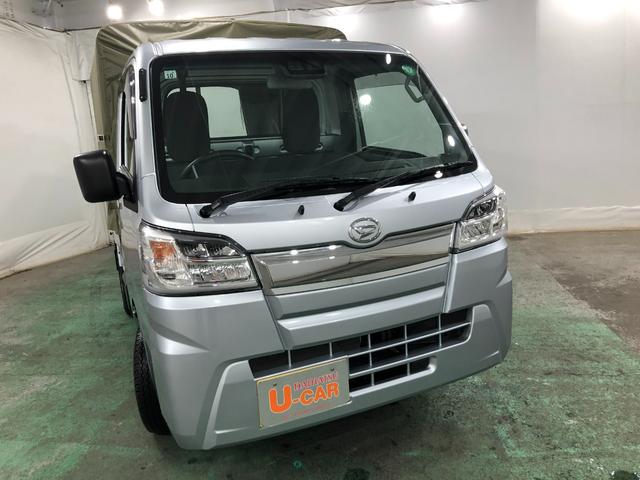 ハイゼットトラックスタンダードＳＡIIIｔ　幌／４ＷＤ／走行距離２０５５キロ１年保証距離無制限　走行距離２０５５キロ　４ＷＤ　ＦＭＡＭラジオ　純正フロアマット　クリアランスソナー　オートライト　ＬＥＤヘッドランプ　キーレスエントリー　スマートアシスト３ｔ（埼玉県）の中古車