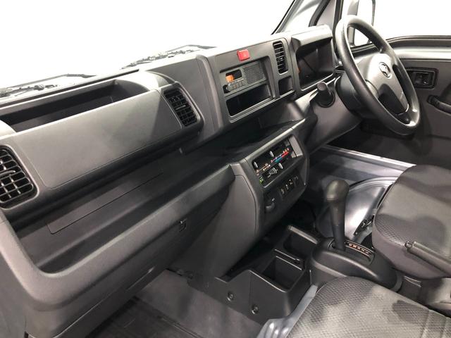 ハイゼットトラックスタンダードＳＡIIIｔ　幌／４ＷＤ／走行距離２０５５キロ１年保証距離無制限　走行距離２０５５キロ　４ＷＤ　ＦＭＡＭラジオ　純正フロアマット　クリアランスソナー　オートライト　ＬＥＤヘッドランプ　キーレスエントリー　スマートアシスト３ｔ（埼玉県）の中古車