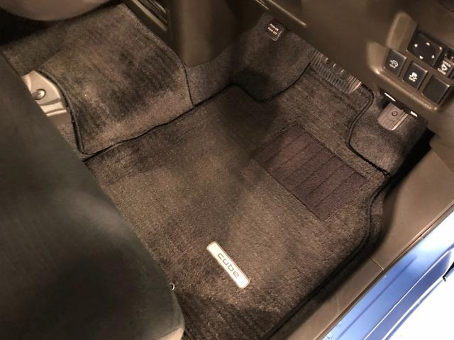 キューブ１５Ｇ　車検整備付／走行２２１２１キロ／ナビバックカメラ１年保証距離無制限付き　オートエアコン　ナビバックカメラ　キーフリー　純正フロアマット　ベンチシート　純正リアスモークガラス　純正アルミホイール（埼玉県）の中古車
